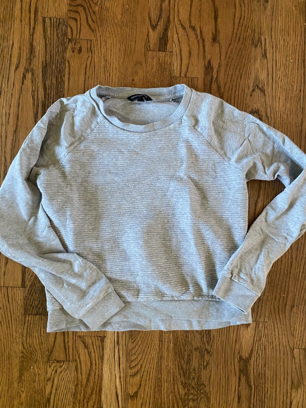 Banana Republic Light Gray Ribbed Knit Lightweight Sweatshirt